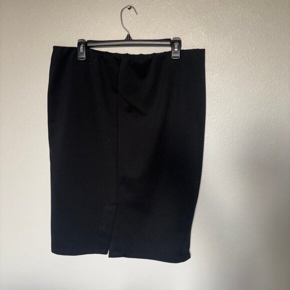 Mossimo XXL black skirt - Picture 2 of 3